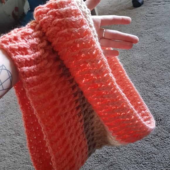 Infinity scarf - Picture 2 of 2